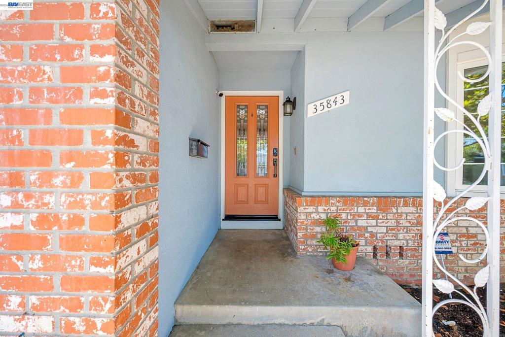 35843 Salvador Ct Property Photo 4