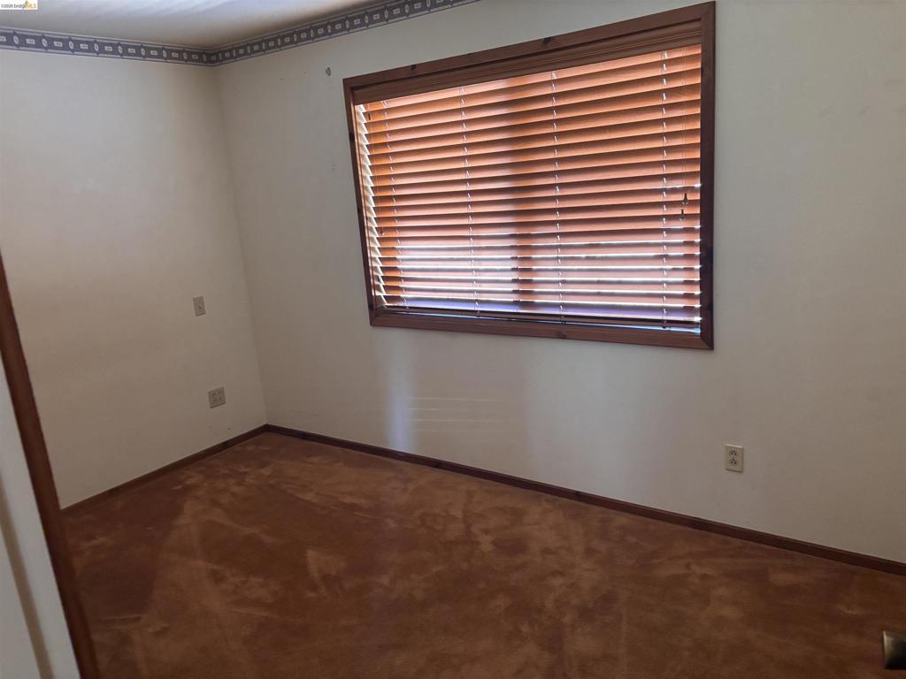 19256 Rockridge Way Property Photo 15