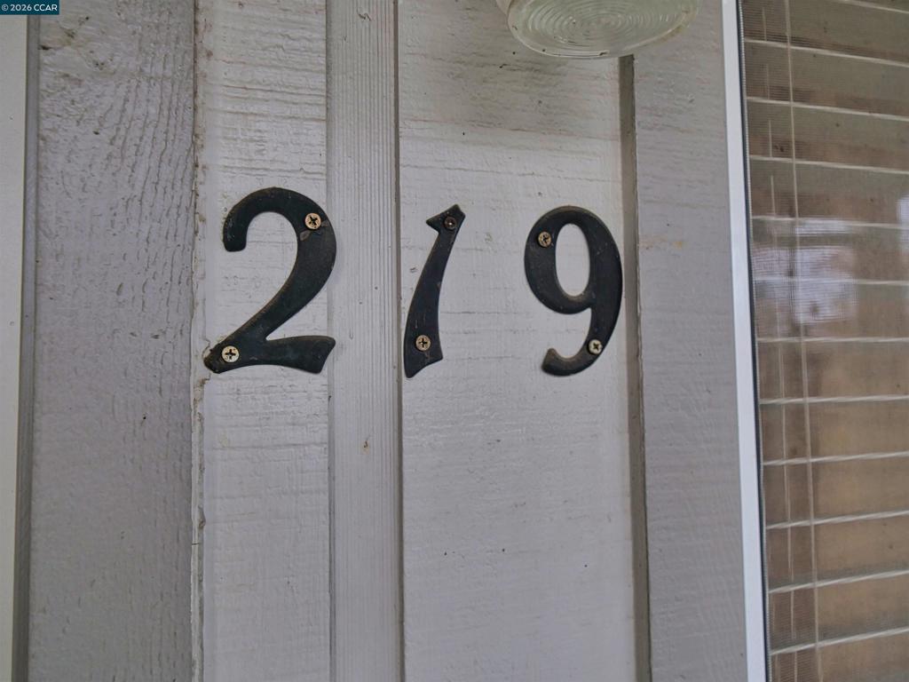 219 Kingston Lane Property Photo 7