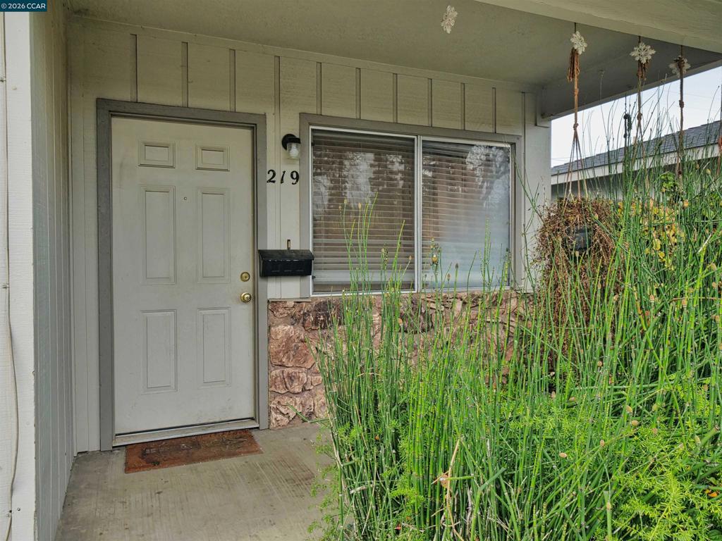 219 Kingston Lane Property Photo 10