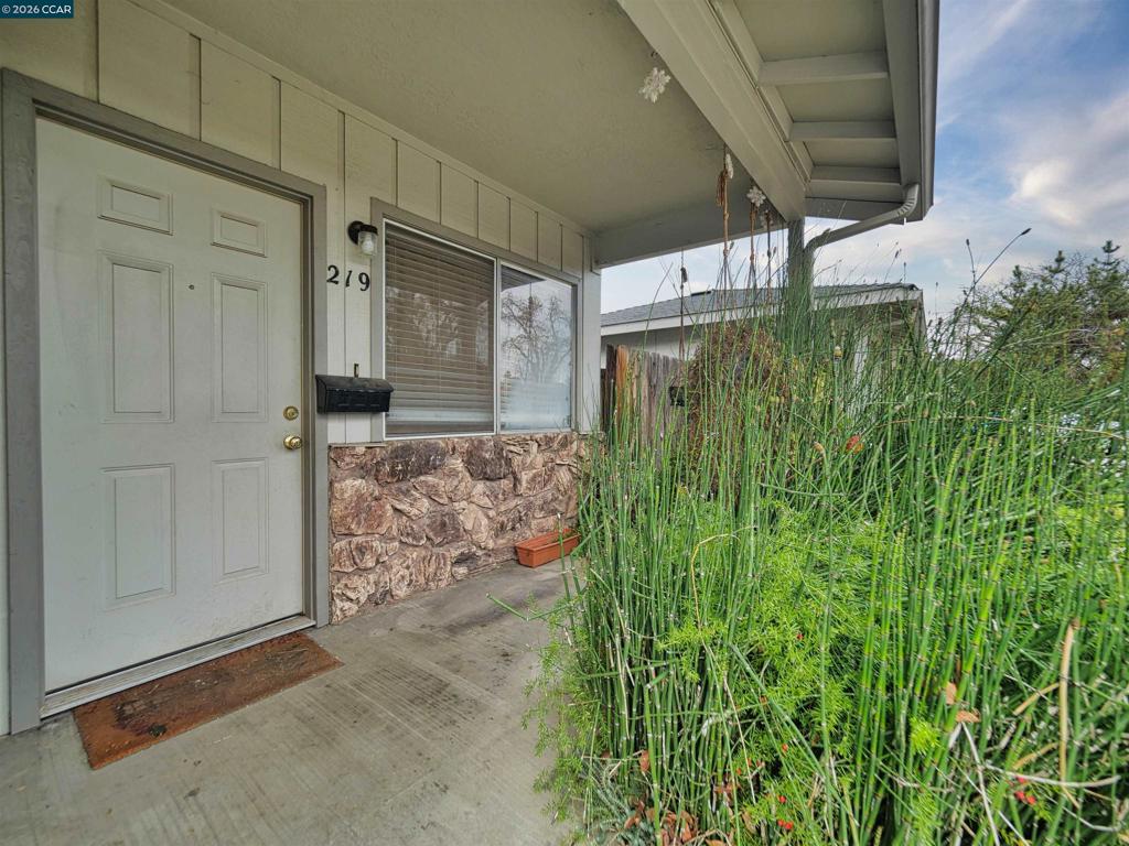 219 Kingston Lane Property Photo 11