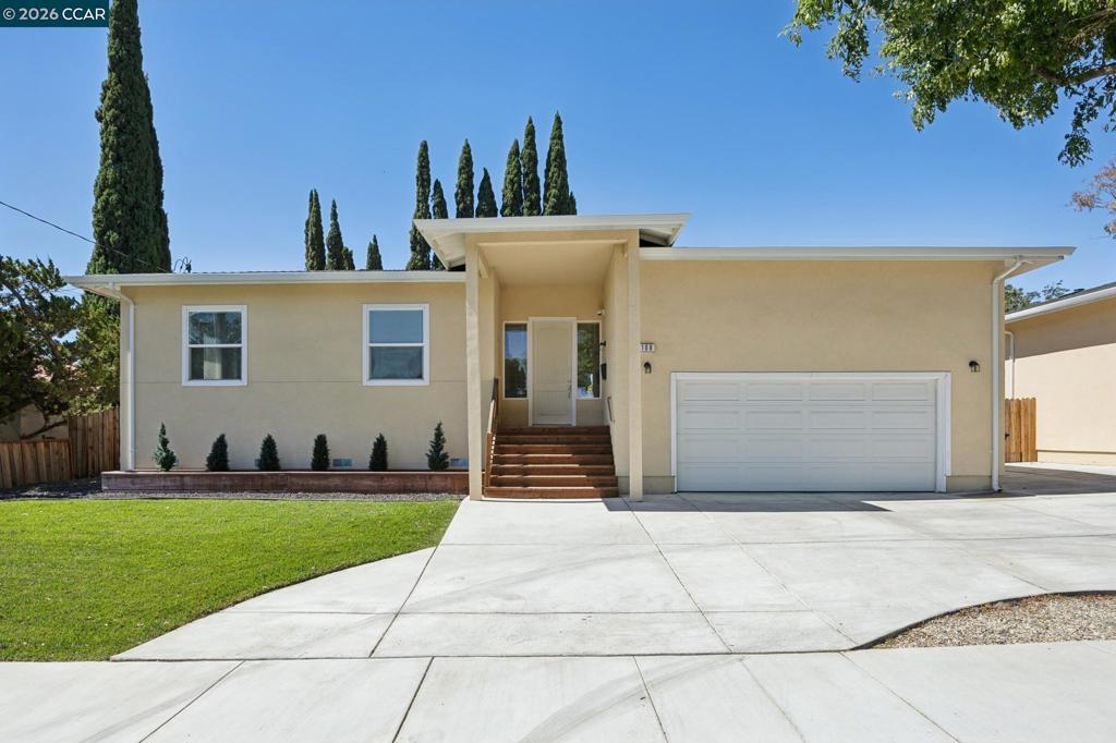 108 Redondo Dr Property Photo