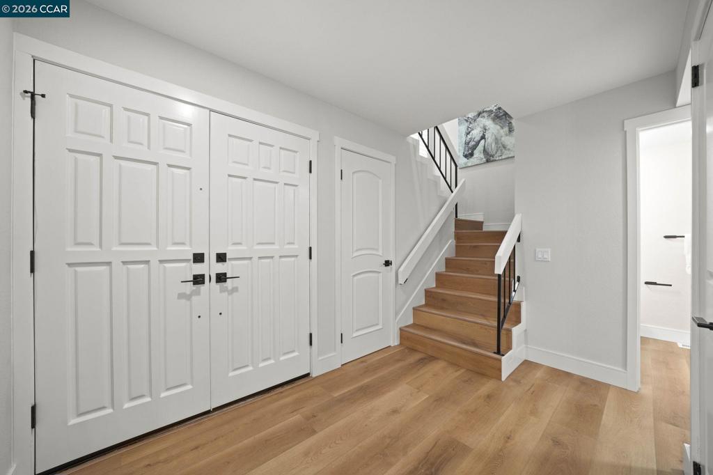 2130 Shoshone Cir Property Photo 8