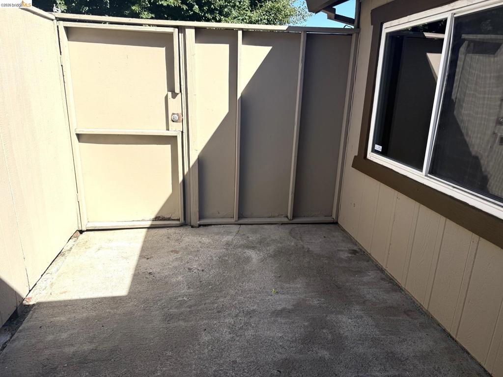 2501 Hampton Ln Property Photo 11