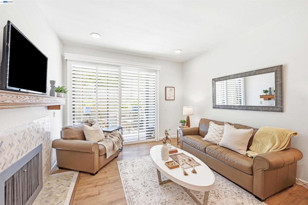 3655 Birchwood Ter 112 Property Photo 2