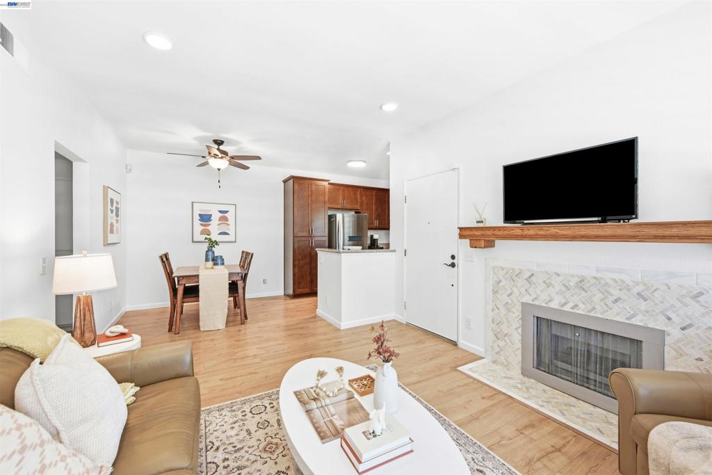 3655 Birchwood Ter 112 Property Photo 5