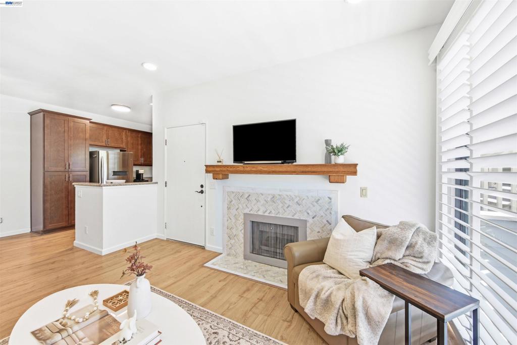3655 Birchwood Ter 112 Property Photo 6