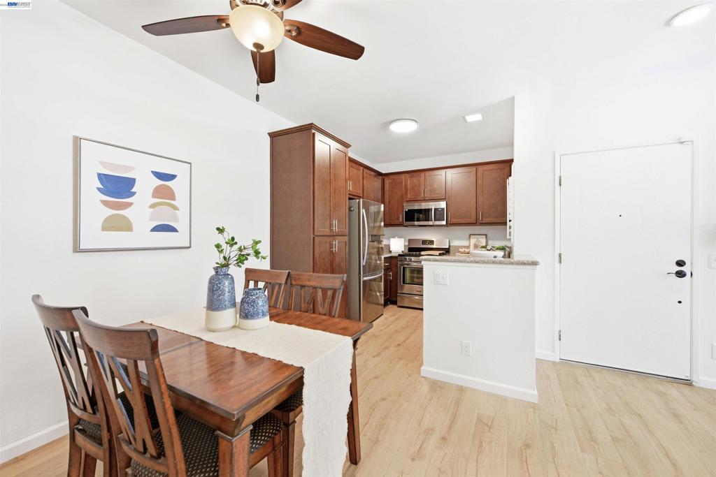 3655 Birchwood Ter 112 Property Photo 11