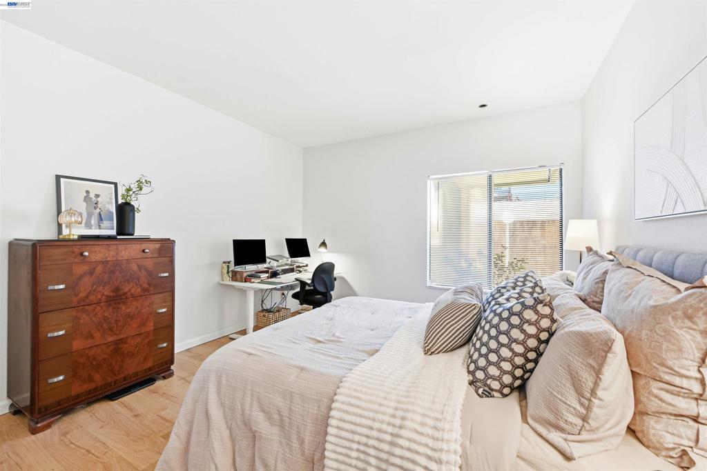 3655 Birchwood Ter 112 Property Photo 15