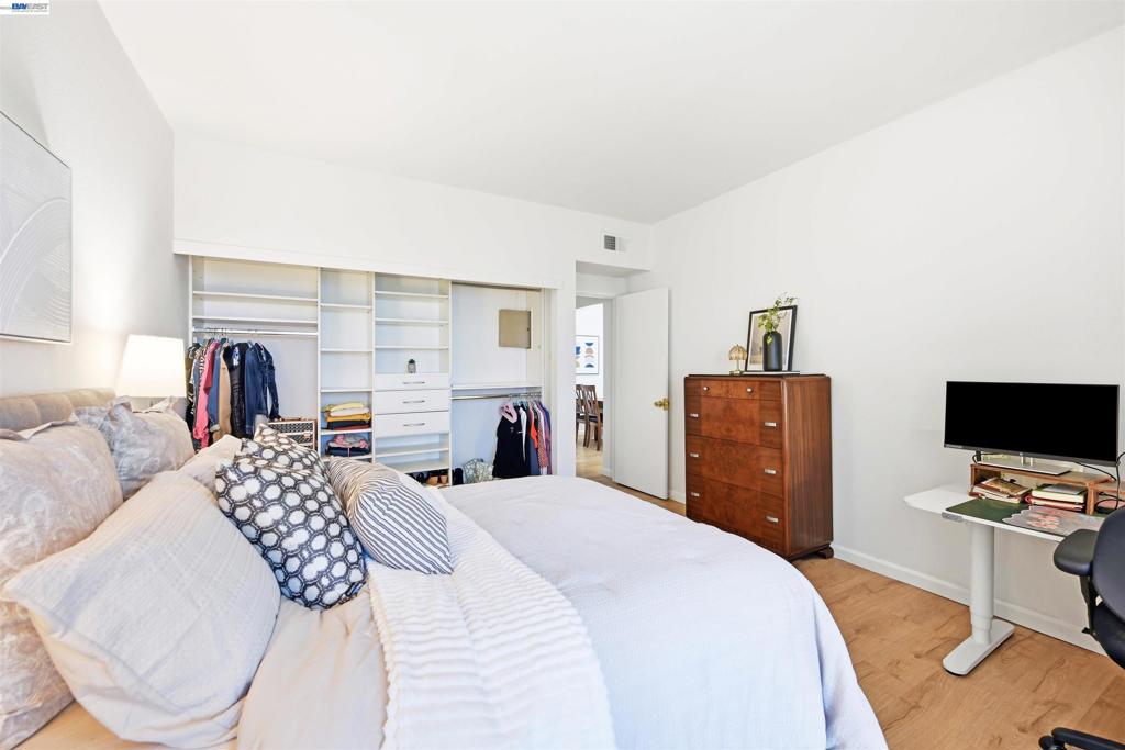 3655 Birchwood Ter 112 Property Photo 17