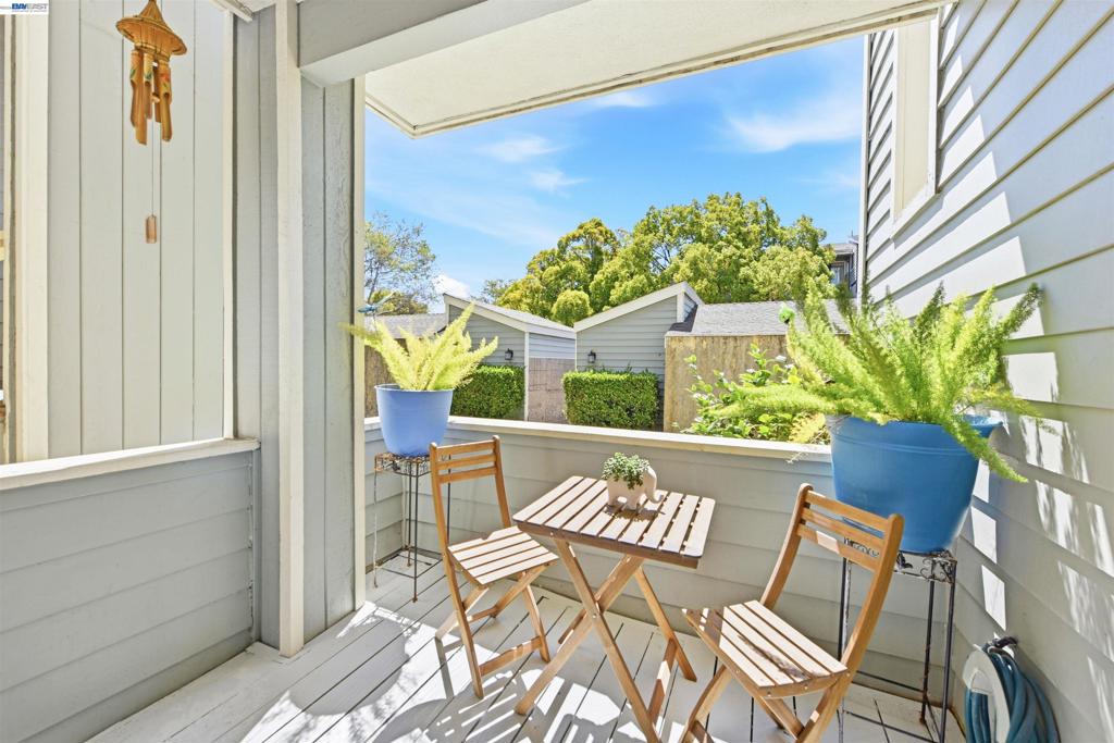 3655 Birchwood Ter 112 Property Photo 24