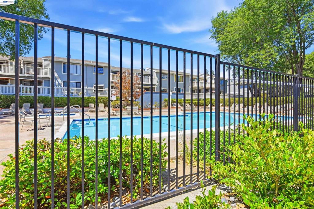 3655 Birchwood Ter 112 Property Photo 30