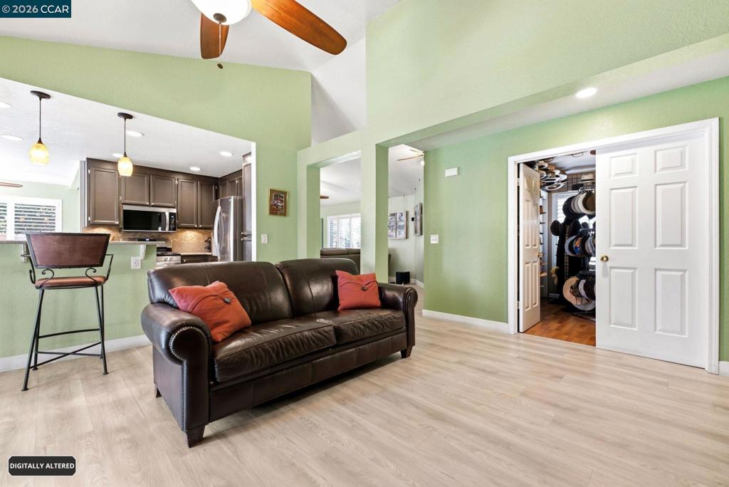 2900 Candleberry Way Property Photo 27