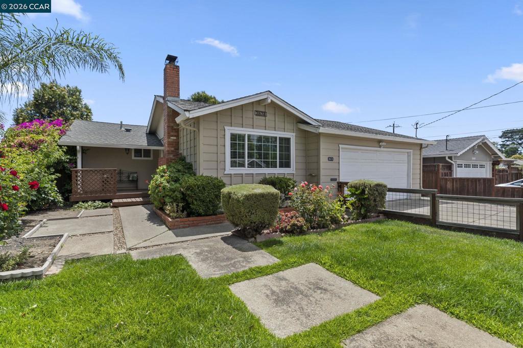 2674 E Olivera Rd