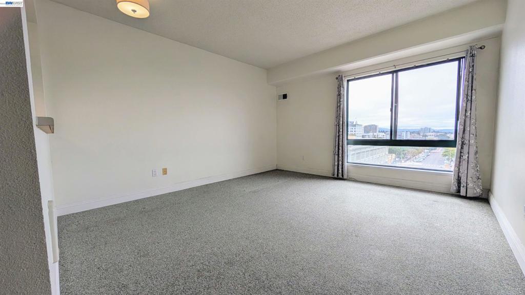 989 Webster St 645 Property Photo 9