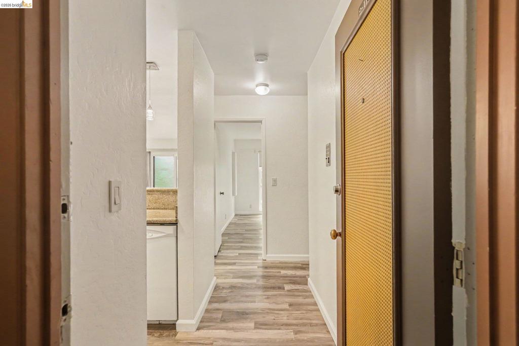 651 Oakland Ave 2d Property Photo 5