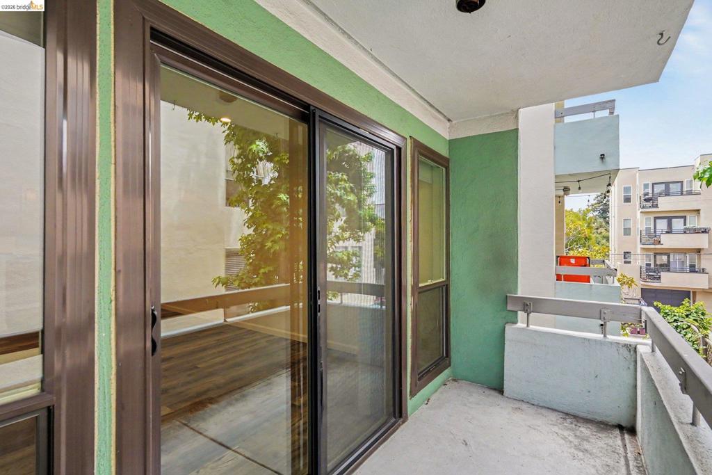 651 Oakland Ave 2d Property Photo 9