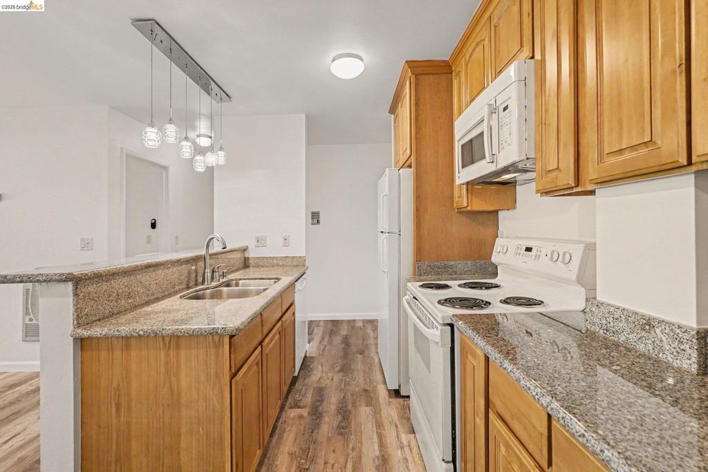 651 Oakland Ave 2d Property Photo 14