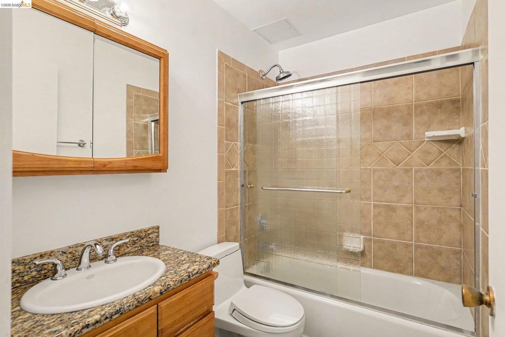 651 Oakland Ave 2d Property Photo 20