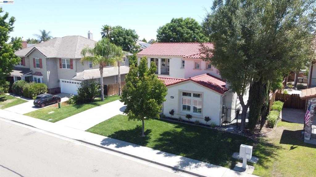 2200 Lotus Way Property Photo 60