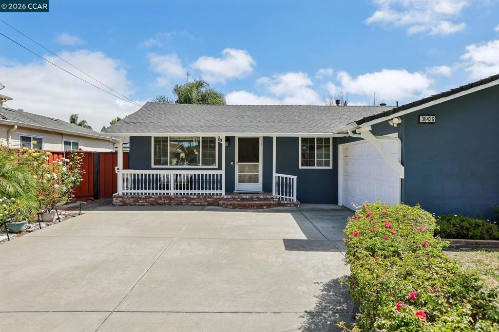 36436 Reina Pl Property Photo 1