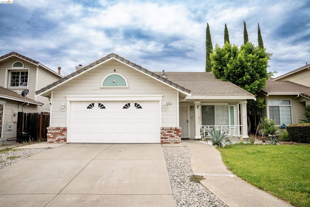 4808 Pineview Way Property Photo 1