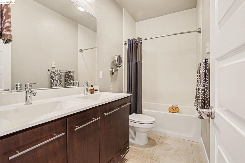 527 Peyton Ct Property Photo 21