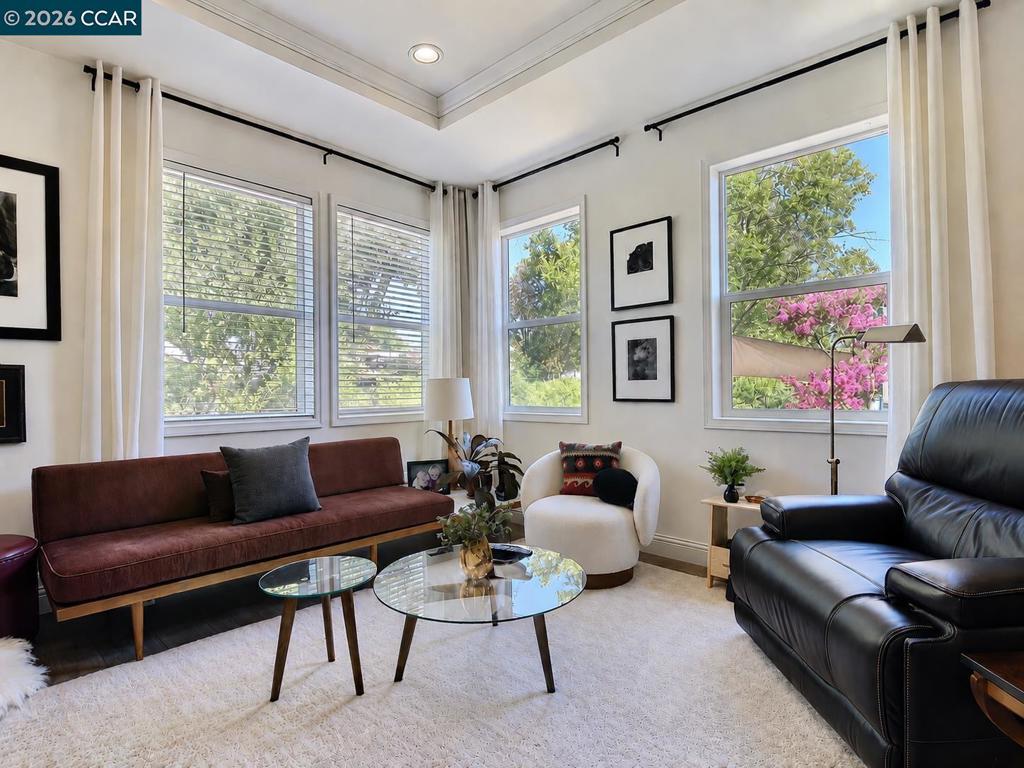 247 Quarter Circle Property Photo 3