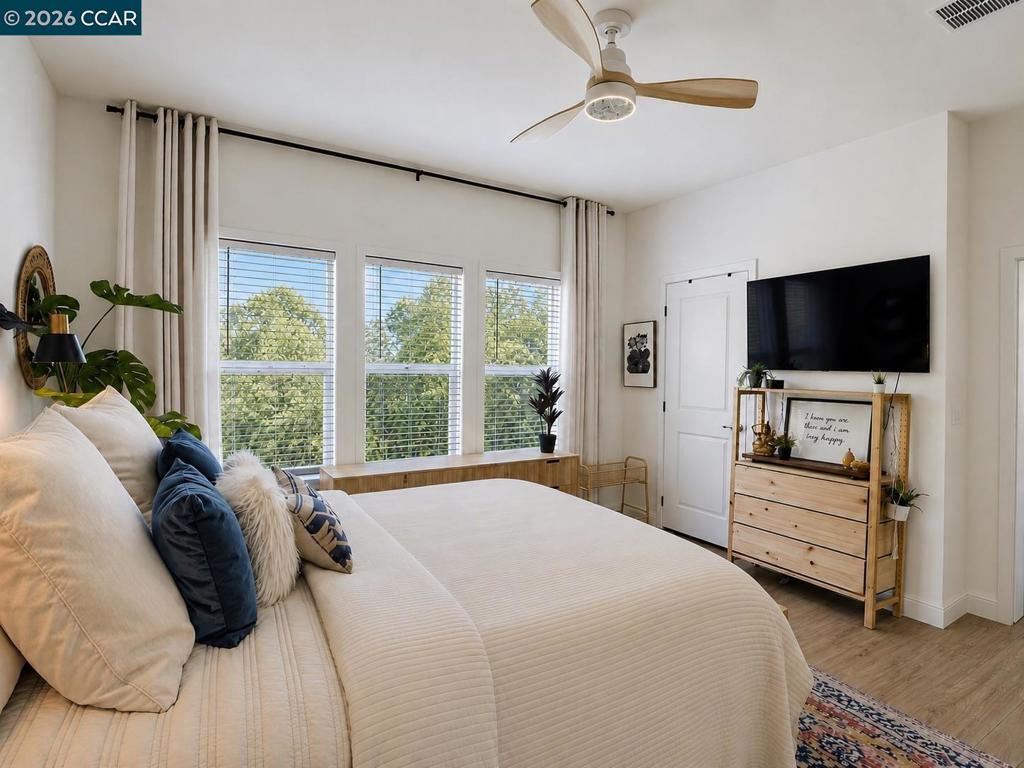 247 Quarter Circle Property Photo 10