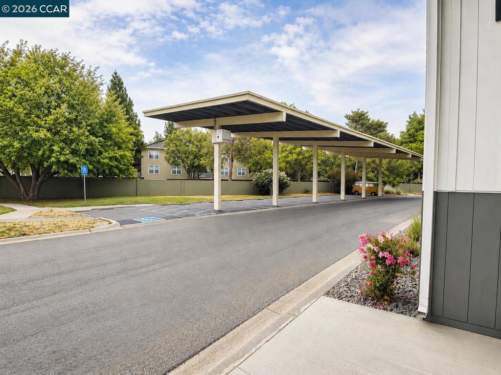 247 Quarter Circle Property Photo 27
