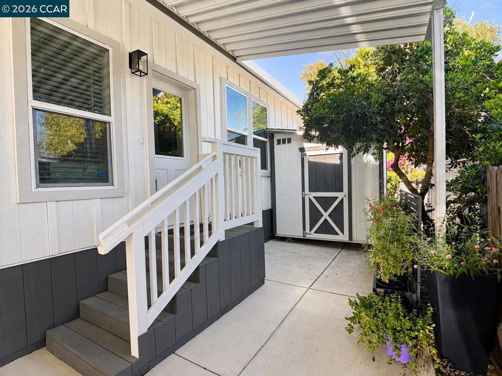 247 Quarter Circle Property Photo 32