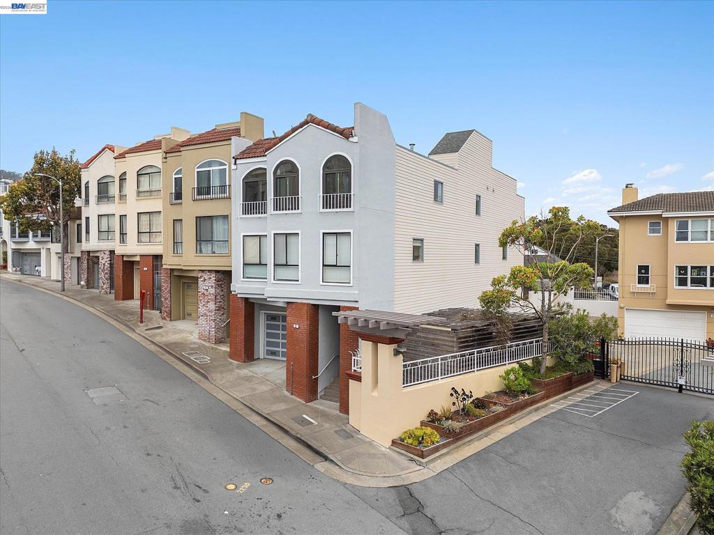 20 Dorado Ter C Property Photo 41
