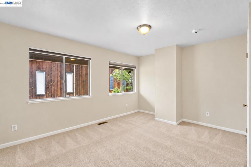 3858 Maybelle Ave Property Photo 14
