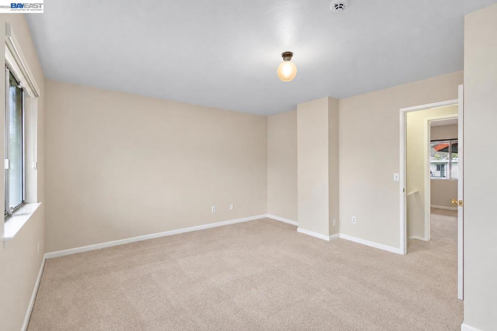 3858 Maybelle Ave Property Photo 20