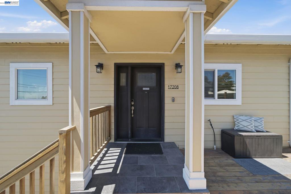 17208 President Dr Property Photo 8