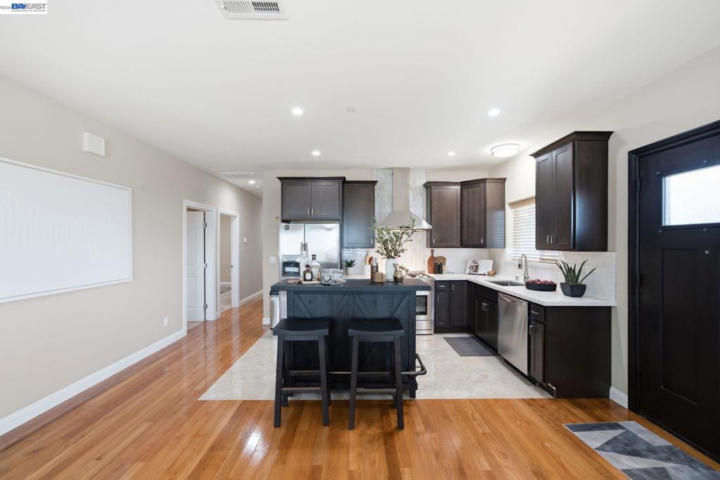 17208 President Dr Property Photo 17
