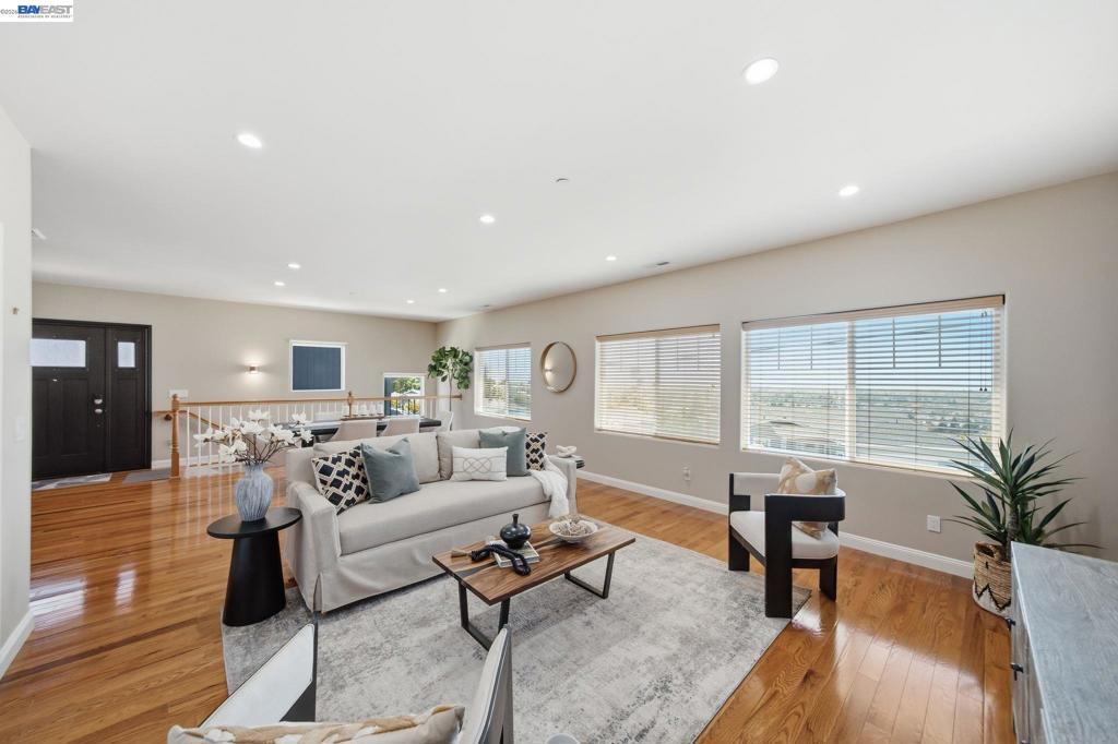 17208 President Dr Property Photo 23
