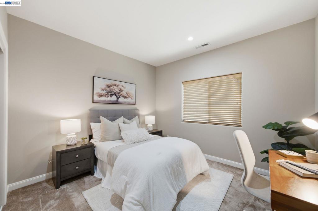 17208 President Dr Property Photo 28