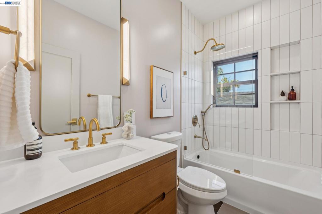 5956 Canning St Property Photo 32