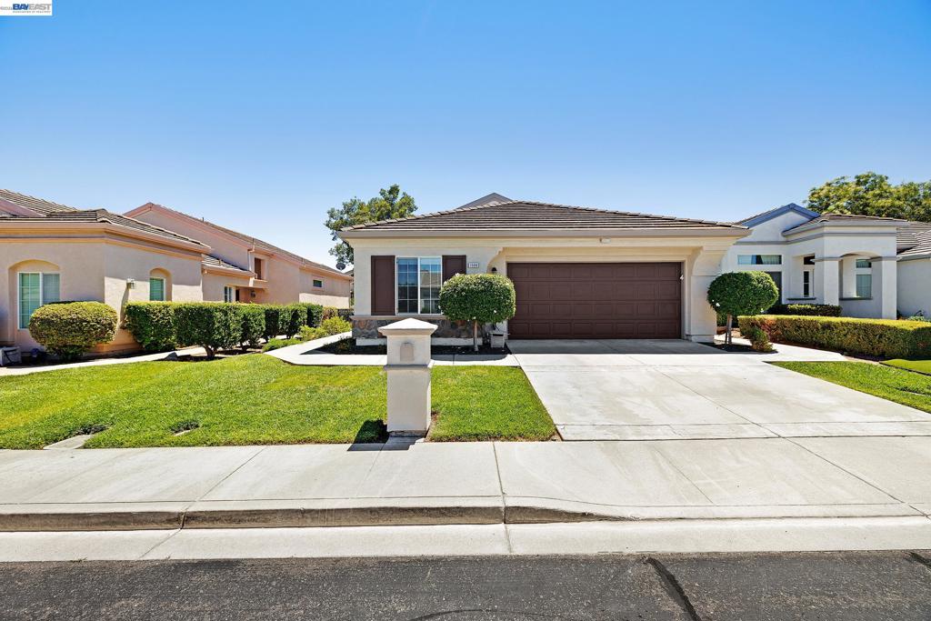 1586 Imperial Way Property Photo 1