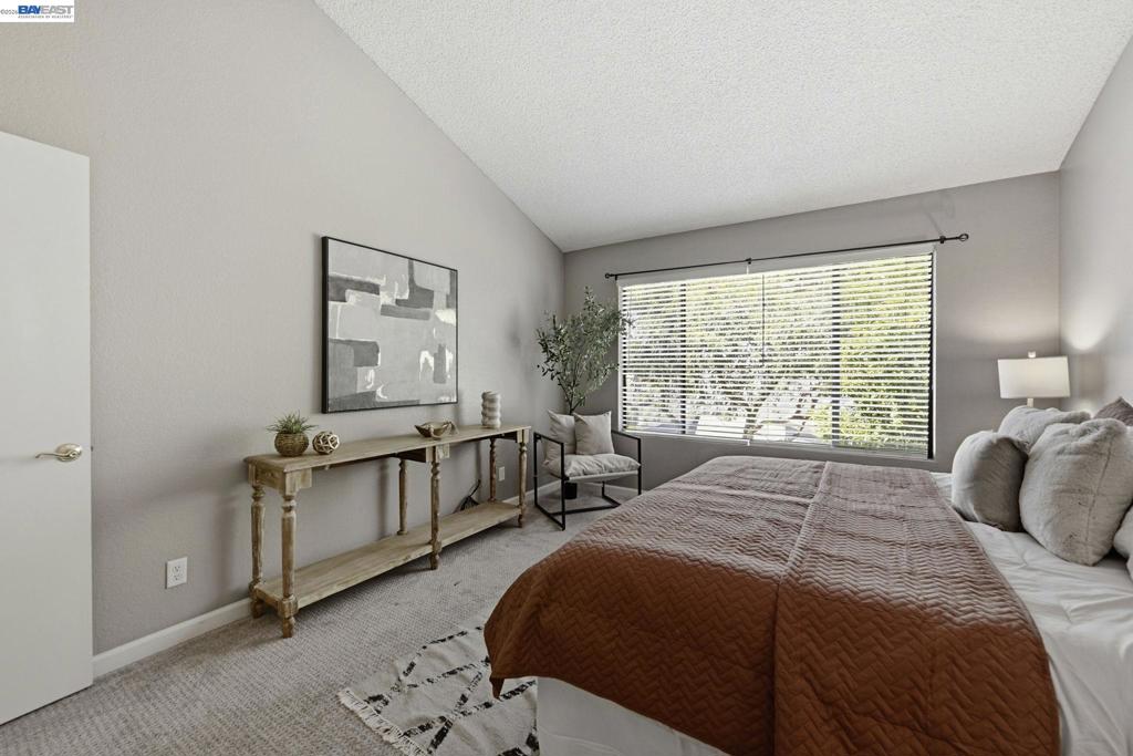 37200 Meadowbrook Cmn 203 Property Photo 16