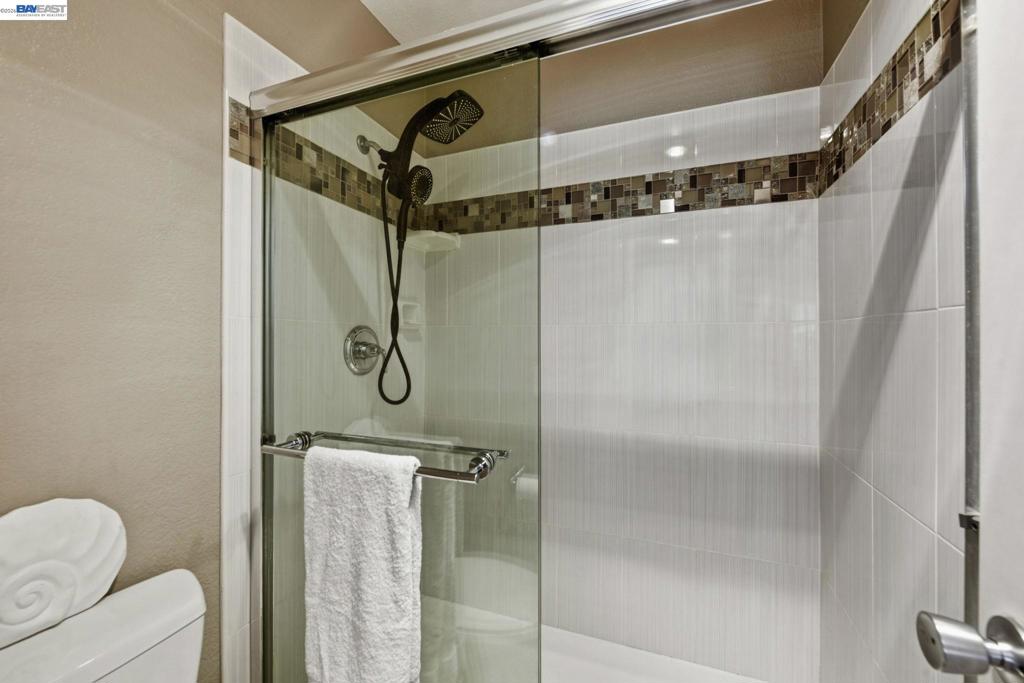 37200 Meadowbrook Cmn 203 Property Photo 23