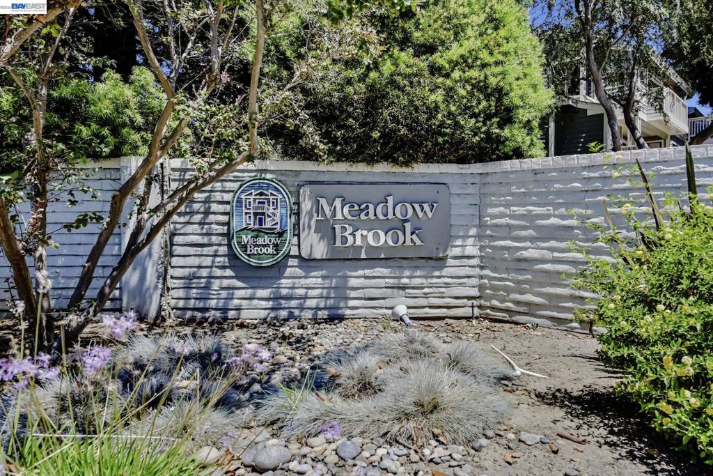 37200 Meadowbrook Cmn 203 Property Photo 37
