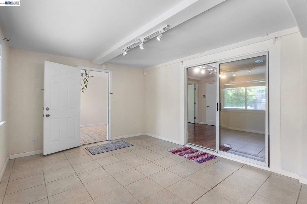 1691 Ashbury Dr Property Photo 22
