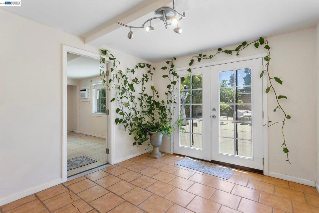 1691 Ashbury Dr Property Photo 25
