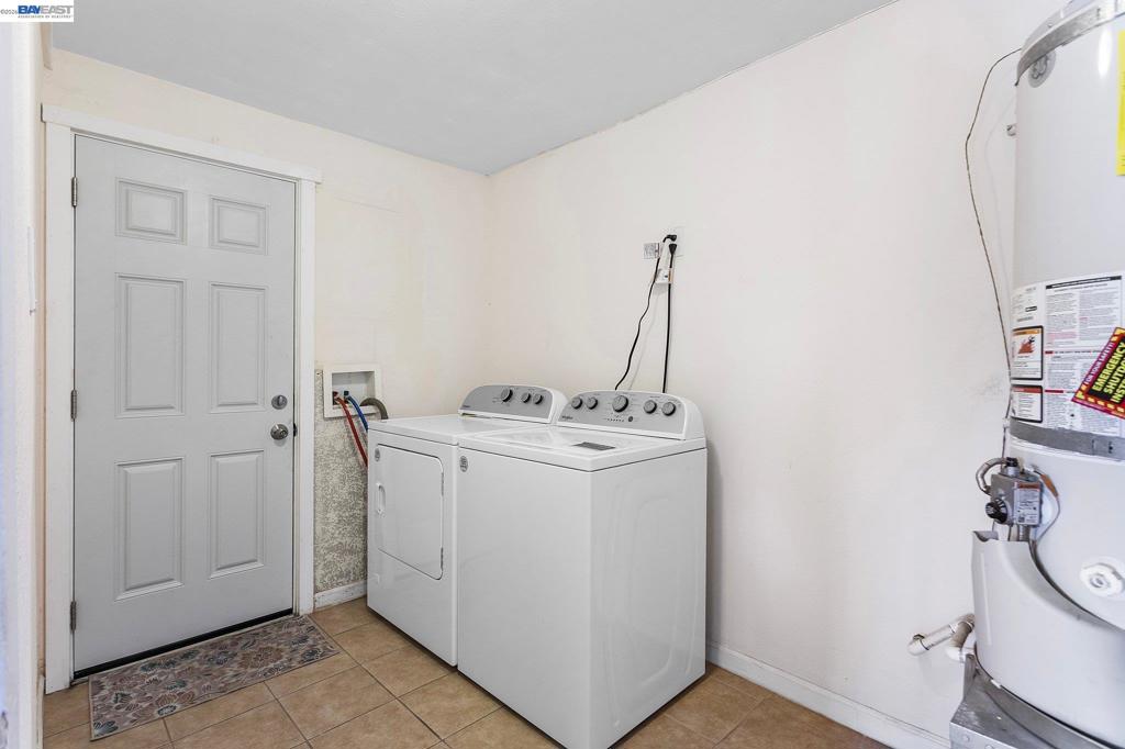 1691 Ashbury Dr Property Photo 26