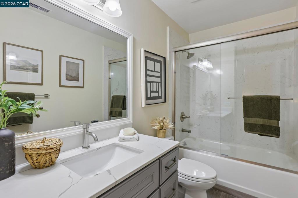 2135 Ascot Dr 23 Property Photo 21