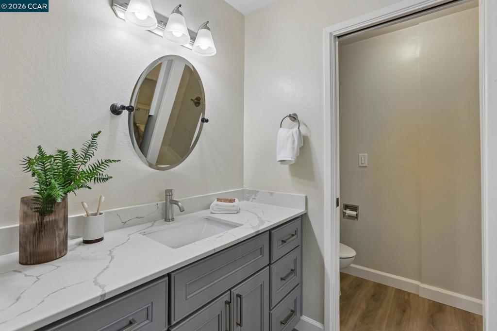 2135 Ascot Dr 23 Property Photo 29