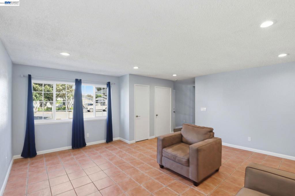 40 Gonzalez Dr Property Photo 5