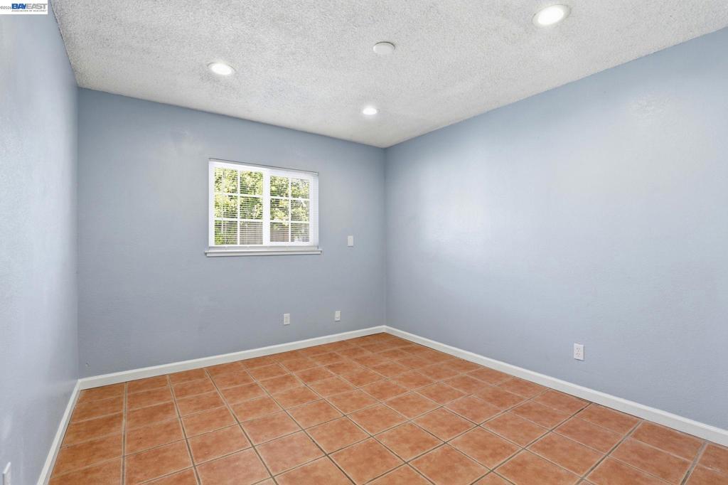 40 Gonzalez Dr Property Photo 18